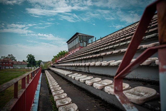 斯卢茨基：明天会竭尽全力发挥出最好的精神面貌和技战术水平
